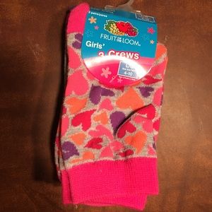 Valentine’s Day gift; 3 girls crew socks, hearts! Valentine’s Day!